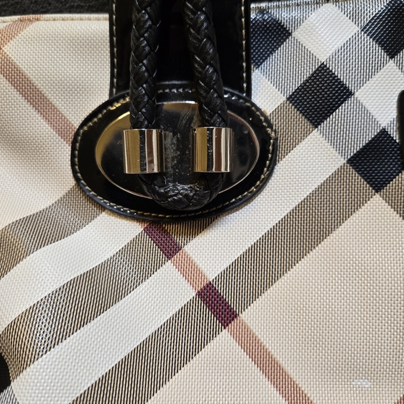 Burberry Nova Check Tote - Authentic Y2K Goals - Cream w Black. Timeless Luxury - Picture 9 of 14